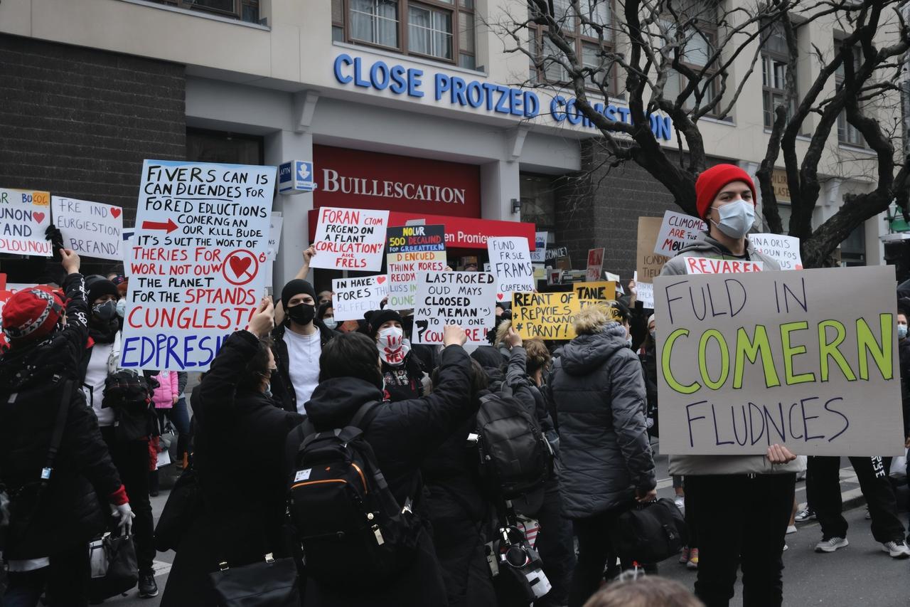 某知名培训机构突然跑路，数千名学员学费打水漂，家长维权无门